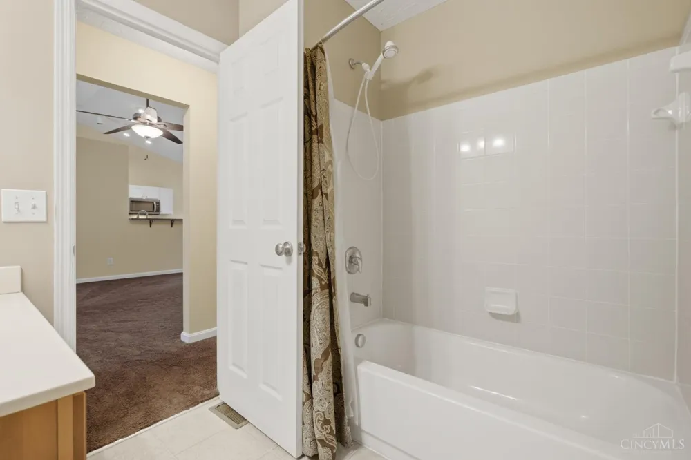 7630 Sandstone Trail Hamilton, OH 45039