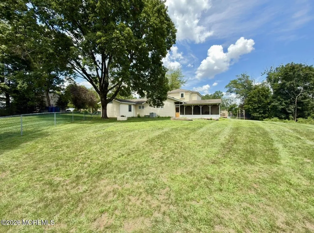 24 Beardslee Road Millstone, NJ 08844