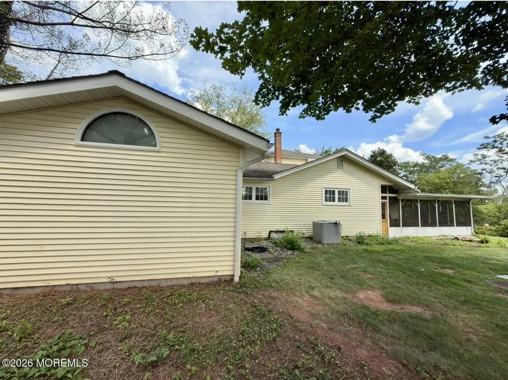 24 Beardslee Road Millstone, NJ 08844