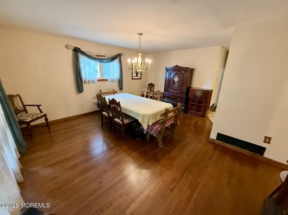 24 Beardslee Road Millstone, NJ 08844