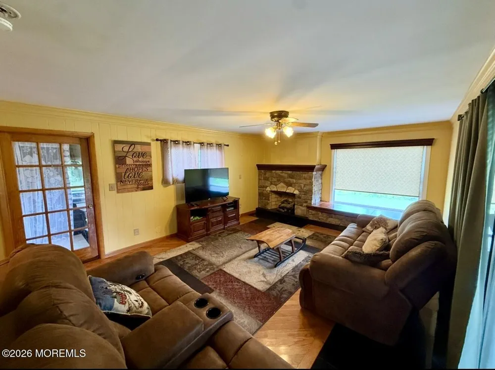 24 Beardslee Road Millstone, NJ 08844