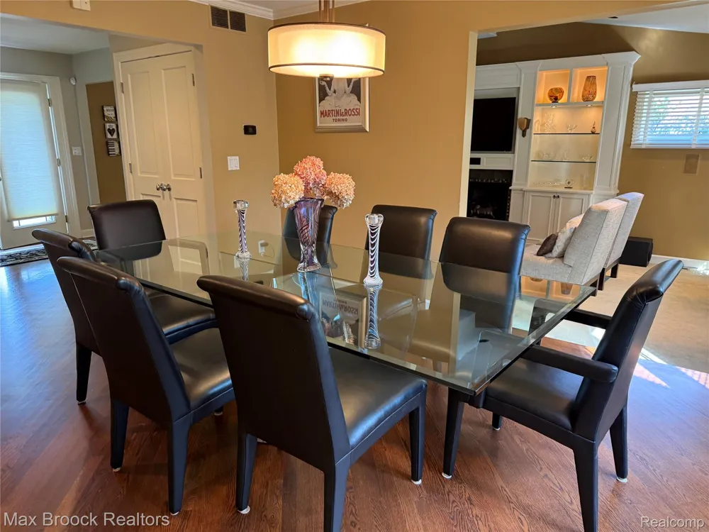 3958 Winterset Court West Bloomfield Charter Township, MI 48323