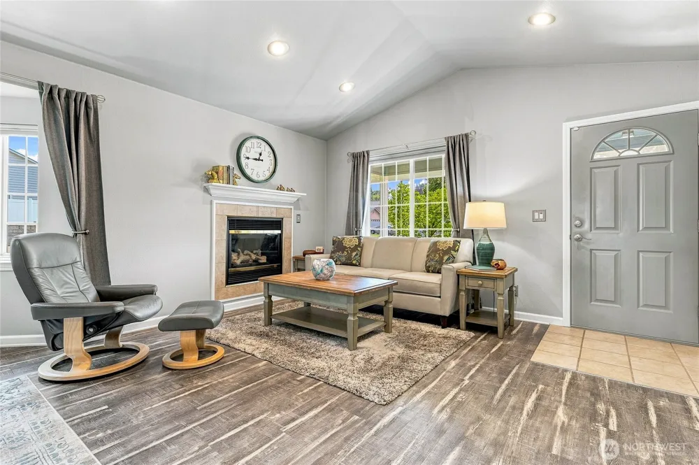 727 SE Magnoni Drive College Place, WA 99324