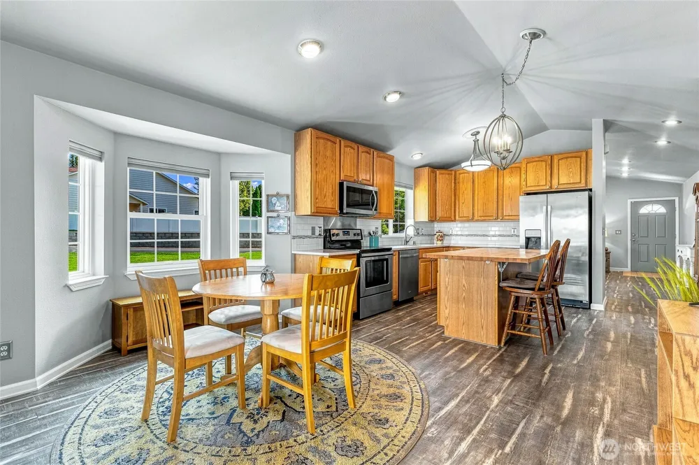 727 SE Magnoni Drive College Place, WA 99324