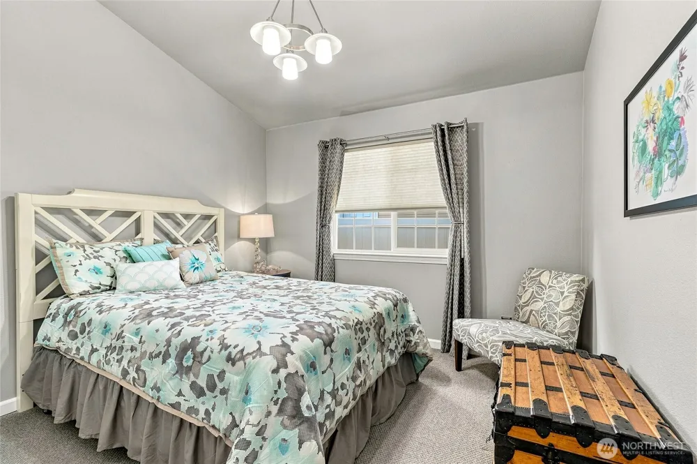 727 SE Magnoni Drive College Place, WA 99324