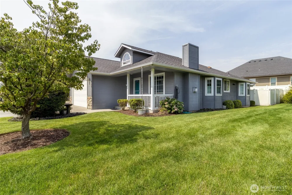 727 SE Magnoni Drive College Place, WA 99324