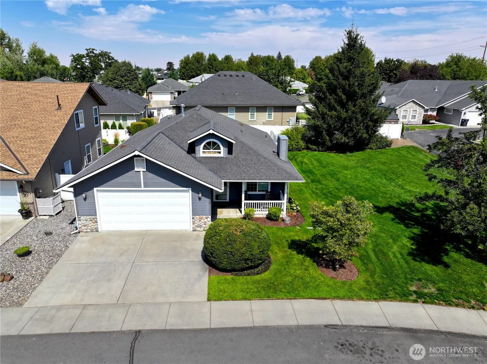727 SE Magnoni Drive College Place, WA 99324