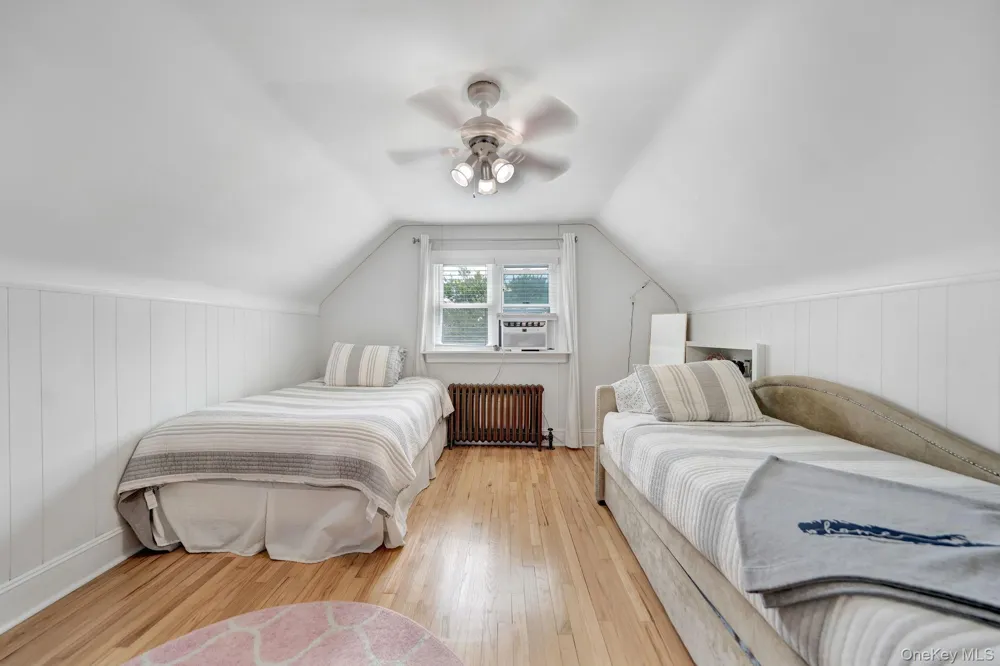 19 Westmoreland Road Merrick, NY 11566