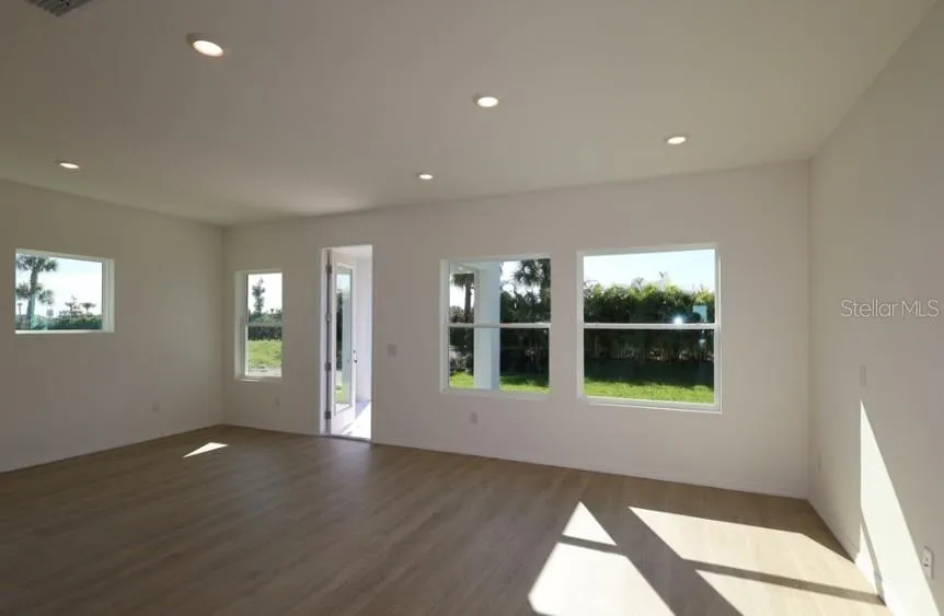 5169 SEA BRANCH AVENUE Apollo Beach, FL 33572