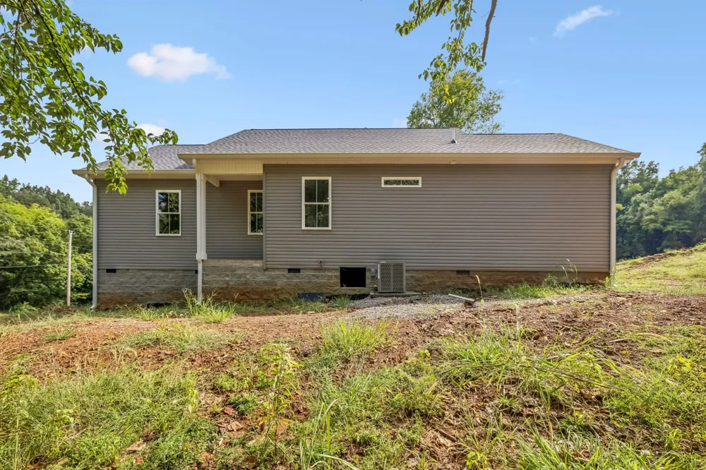 200 Wallace St Cumberland City, TN 37050