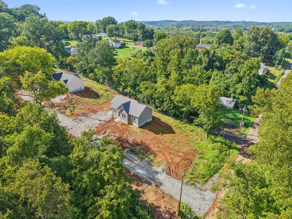 200 Wallace St Cumberland City, TN 37050