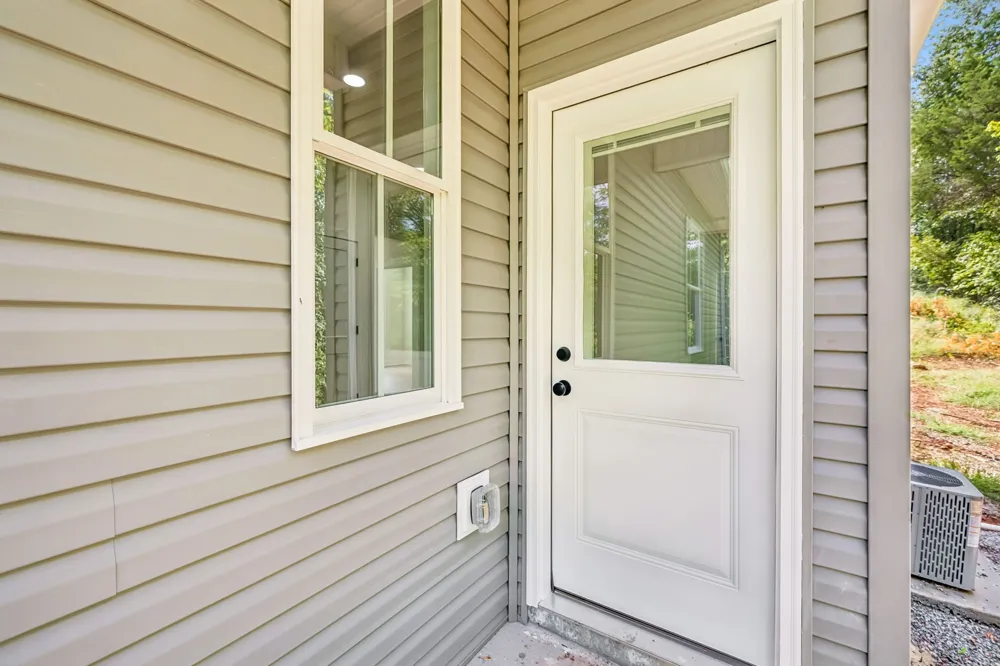 200 Wallace St Cumberland City, TN 37050