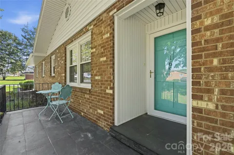 1690 26th Street NE