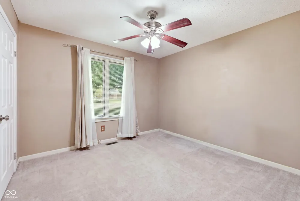 1018 Kingsway Drive Avon, IN 46123