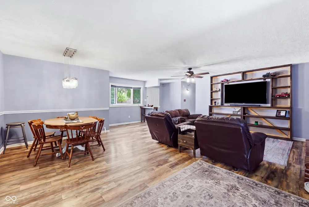 1018 Kingsway Drive Avon, IN 46123