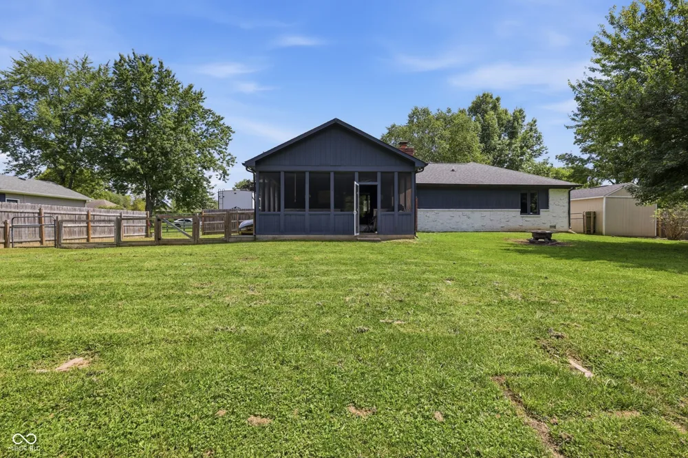 1018 Kingsway Drive Avon, IN 46123