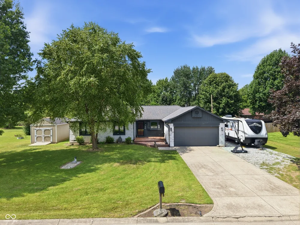 1018 Kingsway Drive Avon, IN 46123