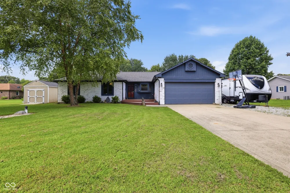1018 Kingsway Drive Avon, IN 46123