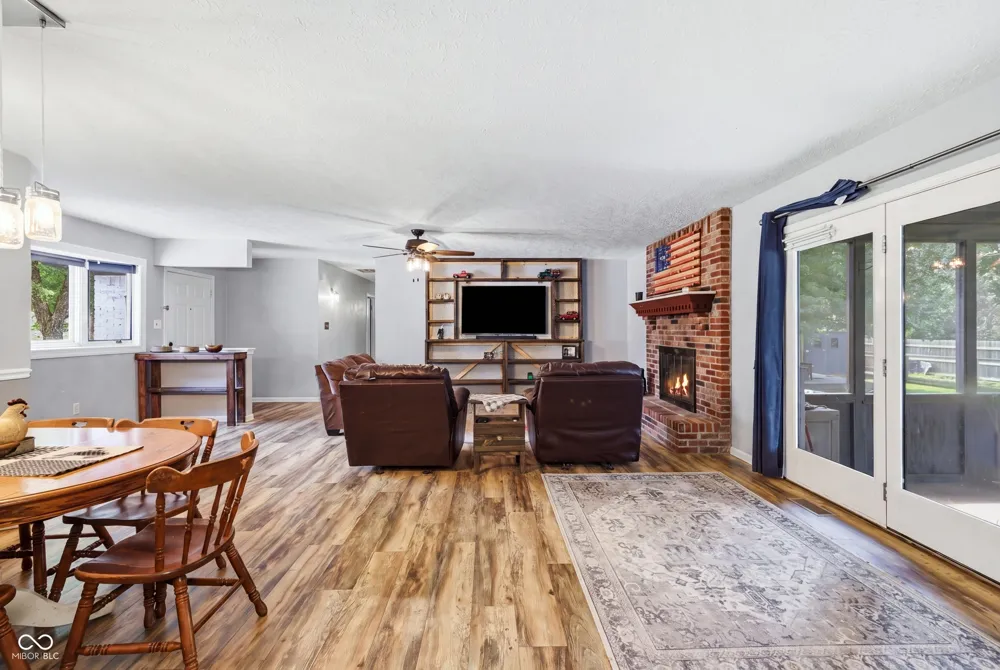 1018 Kingsway Drive Avon, IN 46123
