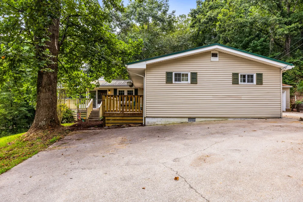 224 W Walden Circle Soddy Daisy, TN 37379