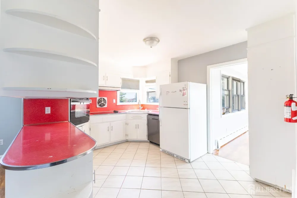 187 Main Street #2-F Woodbridge Proper, NJ 07095