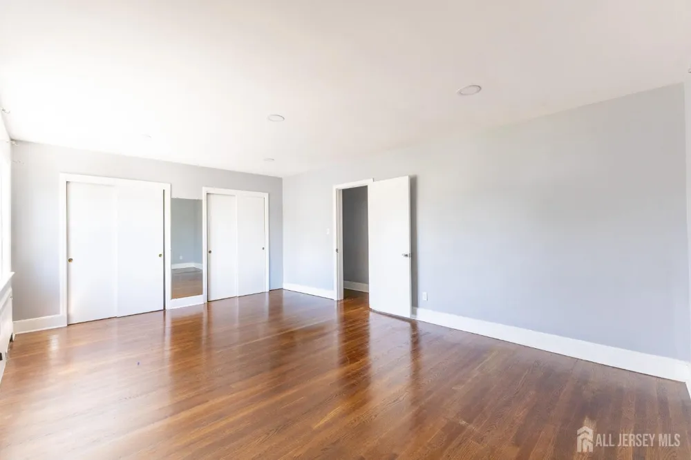 187 Main Street #2-F Woodbridge Proper, NJ 07095