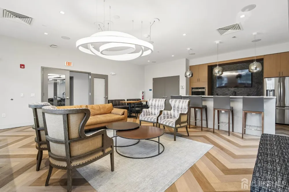 723 Station Road Dunellen, NJ 08812
