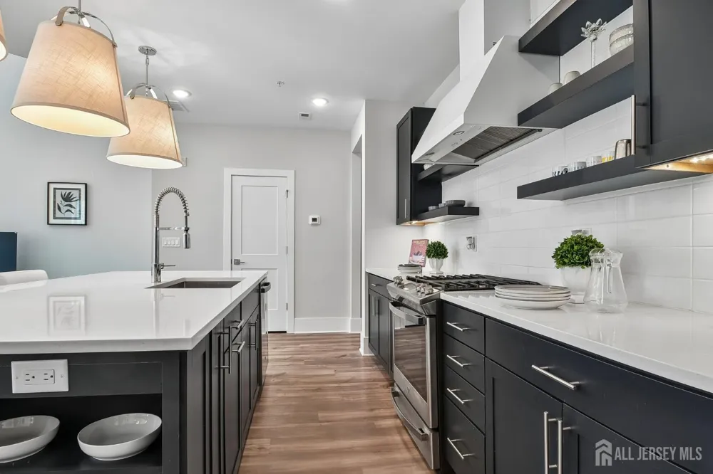 723 Station Road Dunellen, NJ 08812