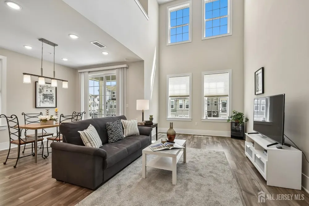 723 Station Road Dunellen, NJ 08812