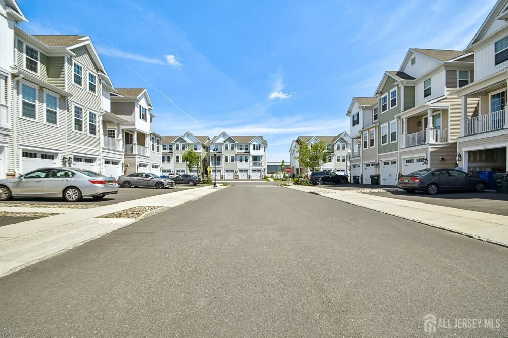 723 Station Road Dunellen, NJ 08812