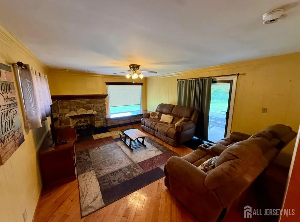 24 Beardslee Road Franklin Twsp, NJ 08844