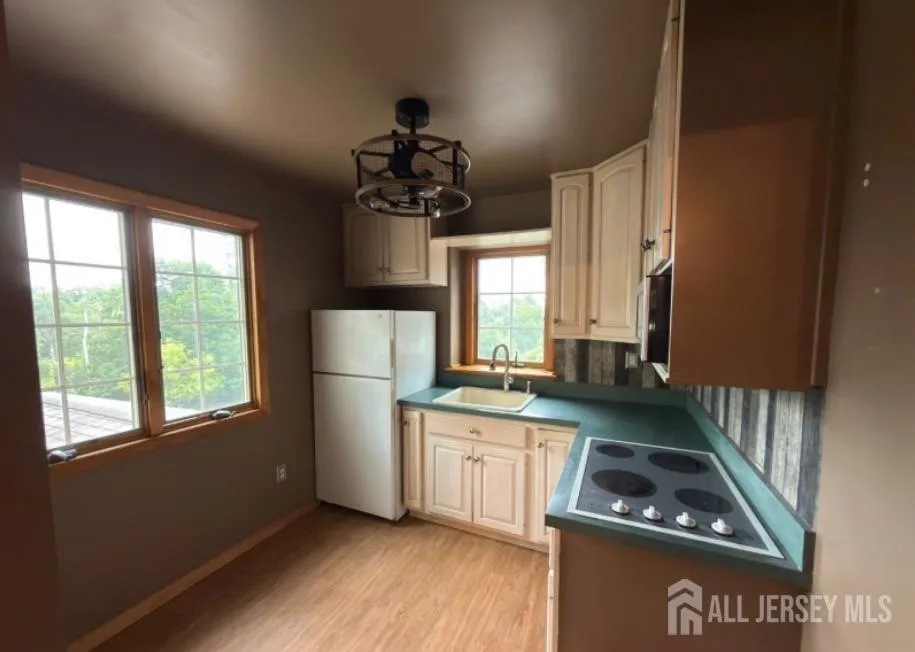 24 Beardslee Road Franklin Twsp, NJ 08844