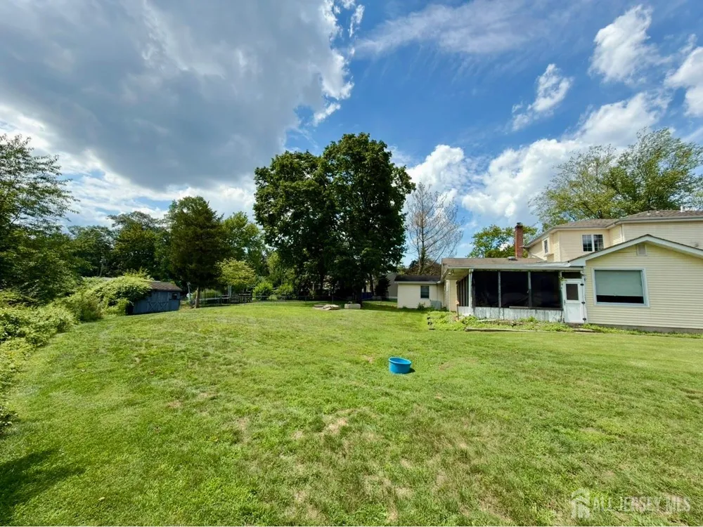24 Beardslee Road Franklin Twsp, NJ 08844