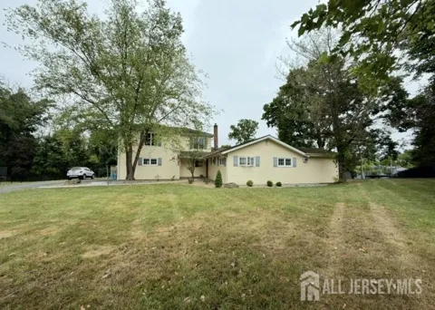 24 Beardslee Road