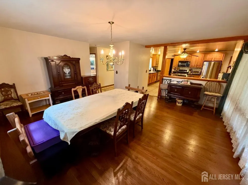 24 Beardslee Road Franklin Twsp, NJ 08844