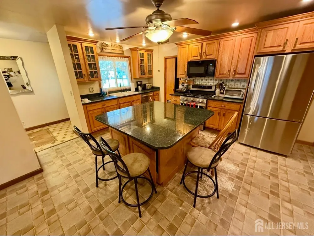 24 Beardslee Road Franklin Twsp, NJ 08844