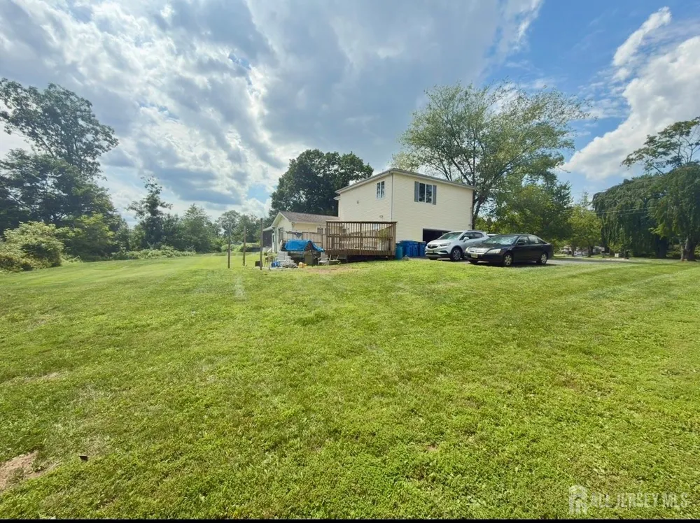 24 Beardslee Road Franklin Twsp, NJ 08844