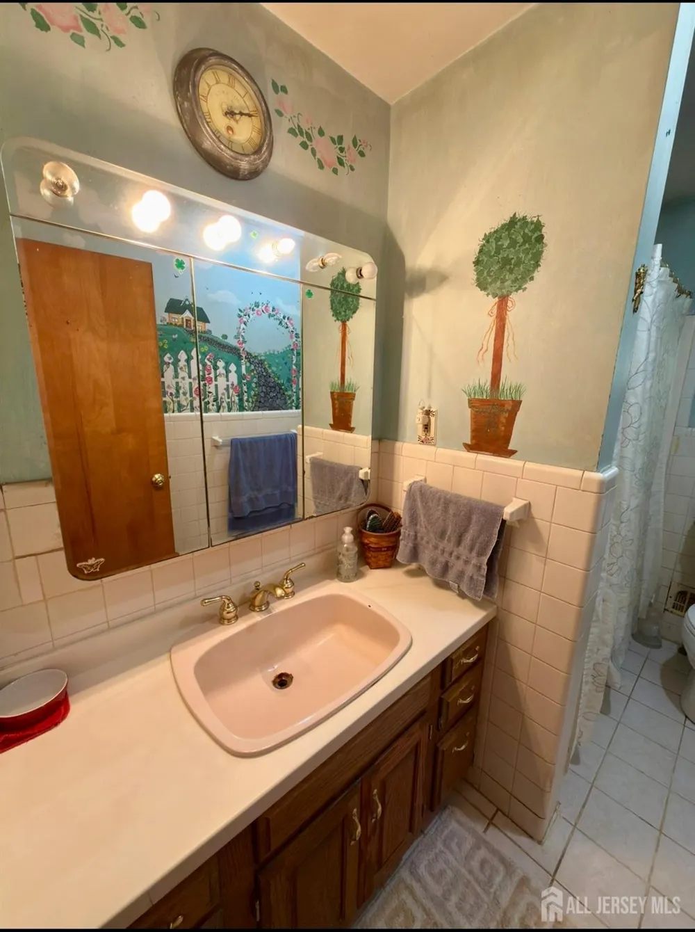 24 Beardslee Road Franklin Twsp, NJ 08844