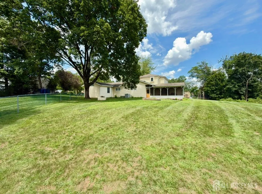 24 Beardslee Road Franklin Twsp, NJ 08844