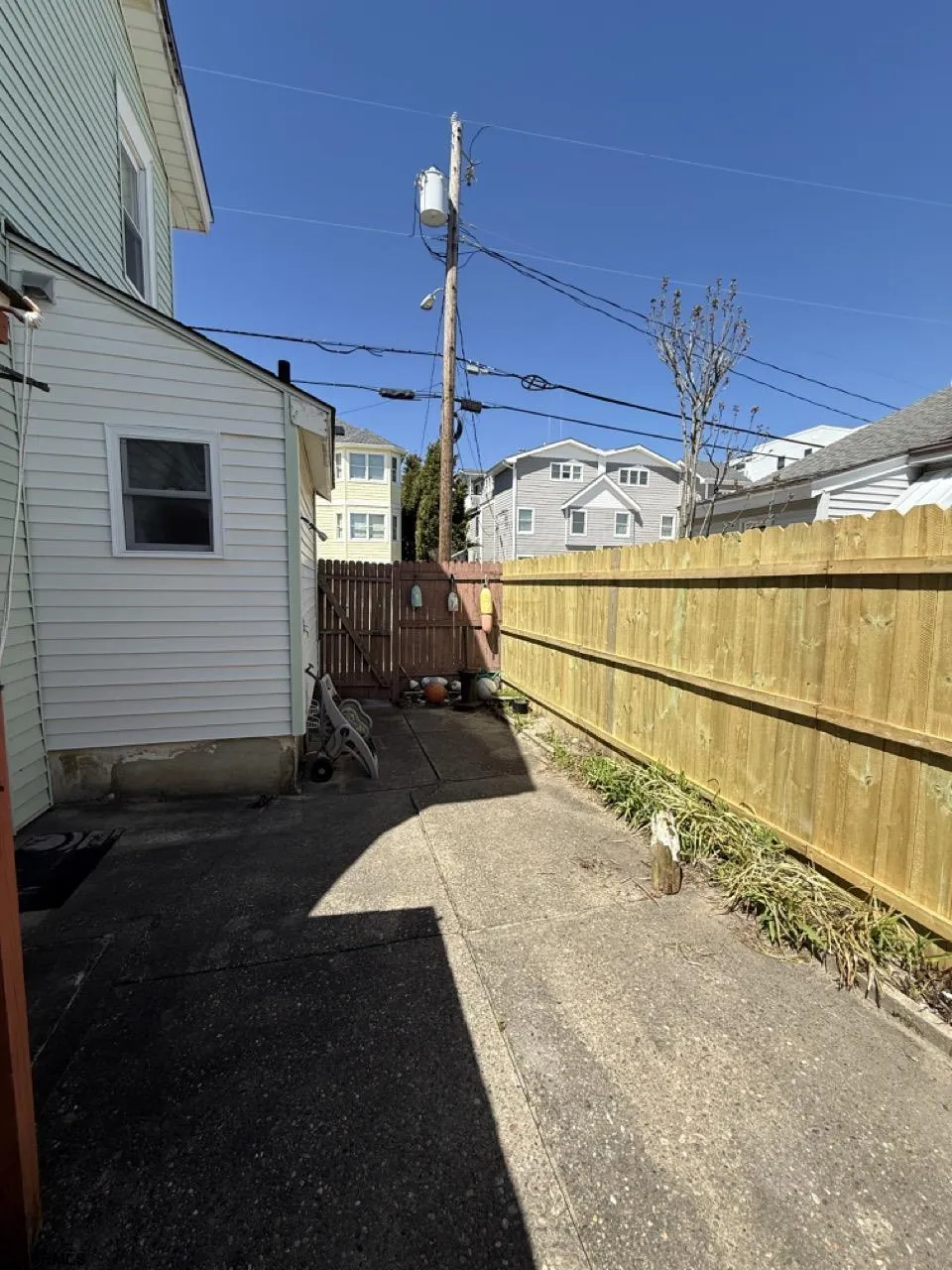 135 N Avolyn Ave Ventnor, NJ 08406