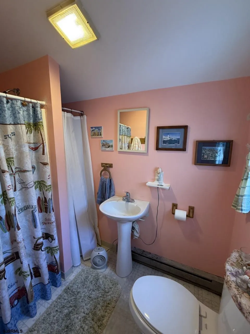 135 N Avolyn Ave Ventnor, NJ 08406