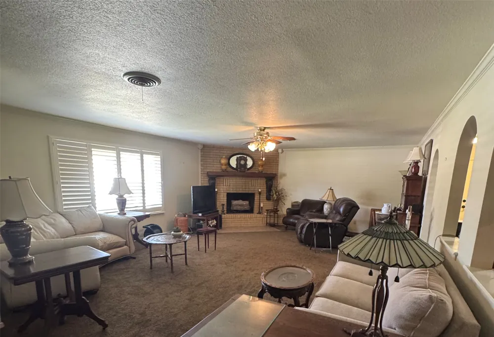 1505 S Main Street Quanah, TX 79252