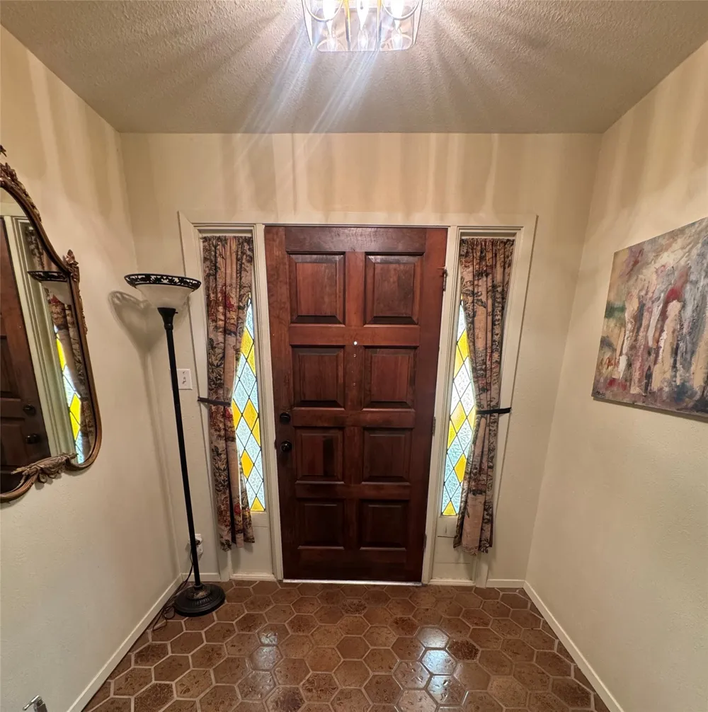 1505 S Main Street Quanah, TX 79252