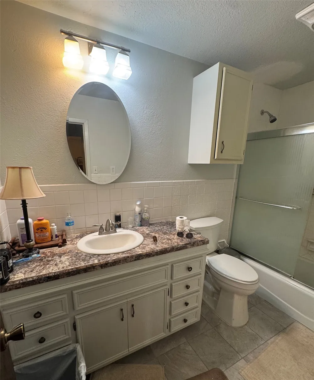 1505 S Main Street Quanah, TX 79252