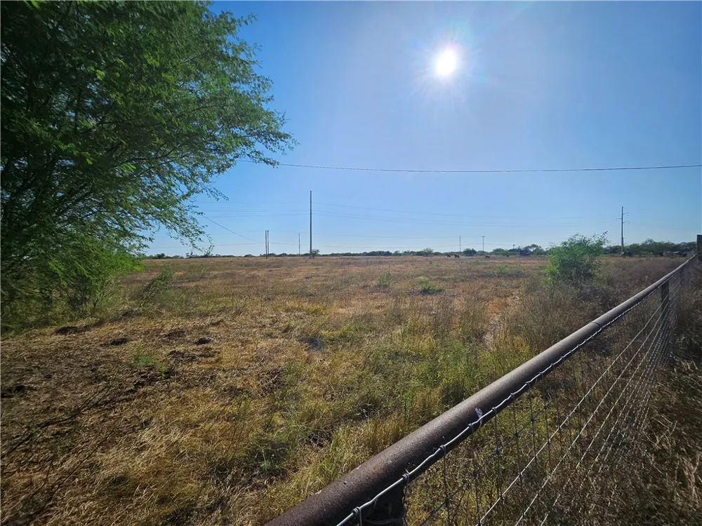 24024 441 CIRCLE Mathis, TX 78368