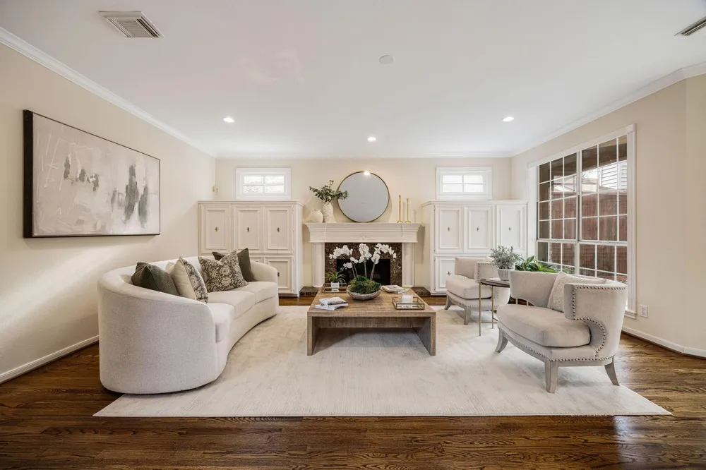 4900 Cedar Street Bellaire, TX 77401