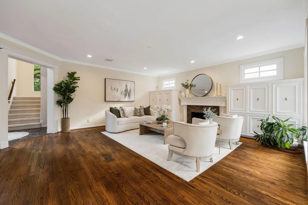 4900 Cedar Street Bellaire, TX 77401