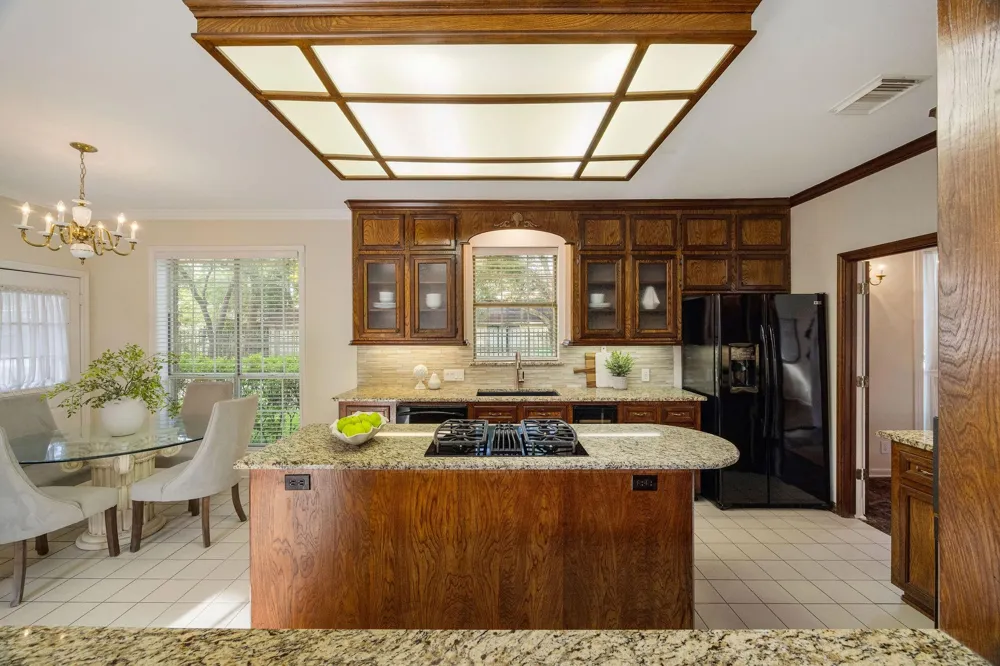 4900 Cedar Street Bellaire, TX 77401