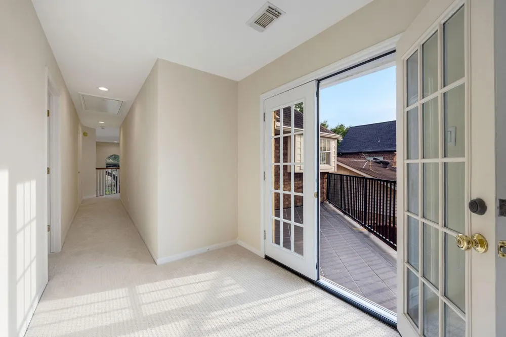 4900 Cedar Street Bellaire, TX 77401
