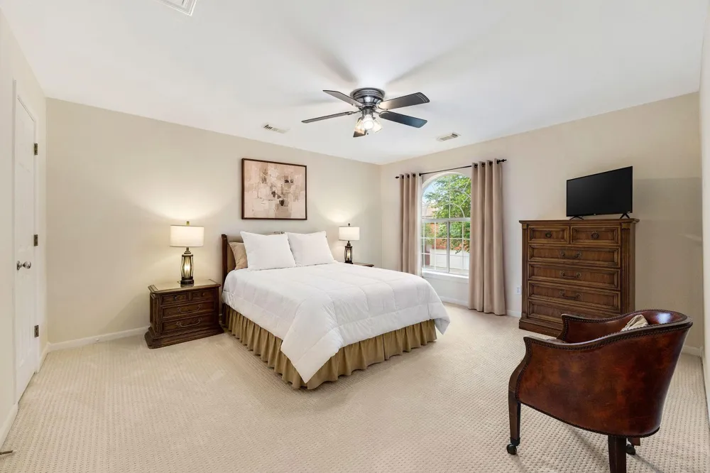 4900 Cedar Street Bellaire, TX 77401
